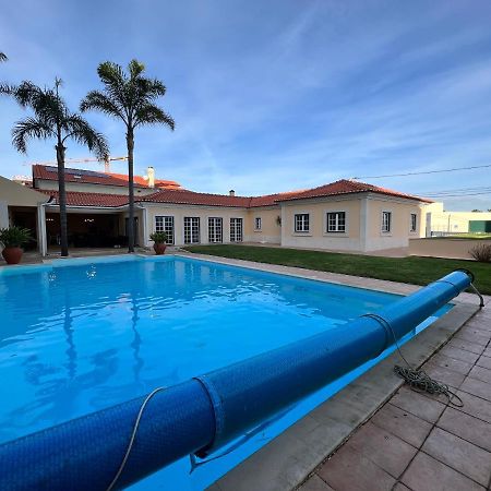 B&B With Heated Pool サン・マルティーニョ・ド・ポルト エクステリア 写真