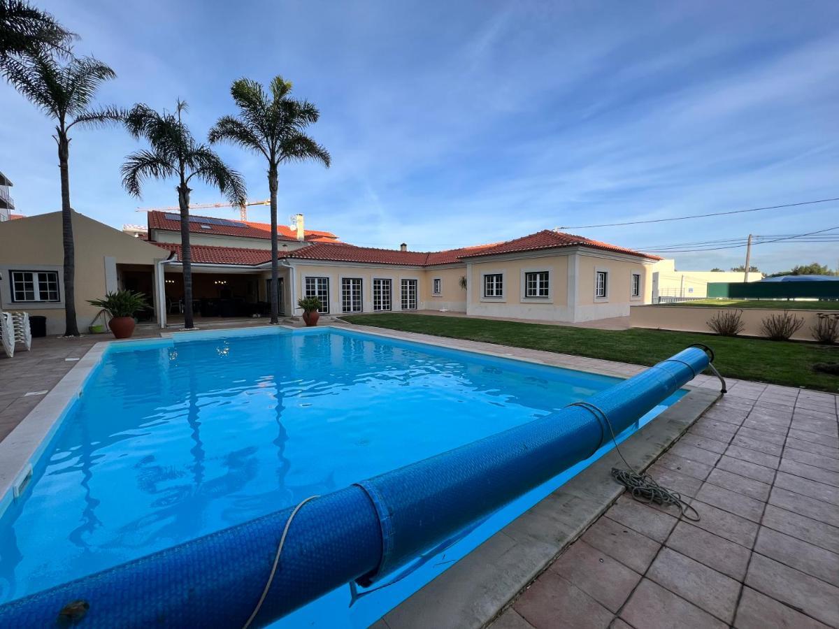 B&B With Heated Pool サン・マルティーニョ・ド・ポルト エクステリア 写真