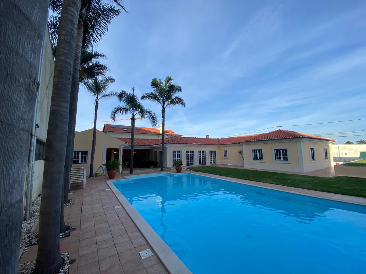 B&B With Heated Pool サン・マルティーニョ・ド・ポルト エクステリア 写真